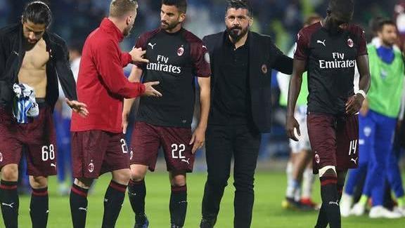 当选中超最佳教练，拉莫斯：这是我们集体奉献的成果（拉莫斯当选中超最佳教练：荣誉源于团队共同付出）