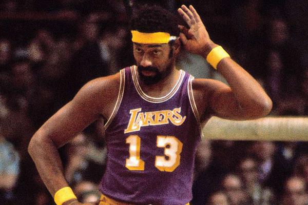 记者：世界杯抽签仪式开始前，大力神杯已经抵达华盛顿（记者：抽签仪式尚未开始，大力神杯已抵达华盛顿）