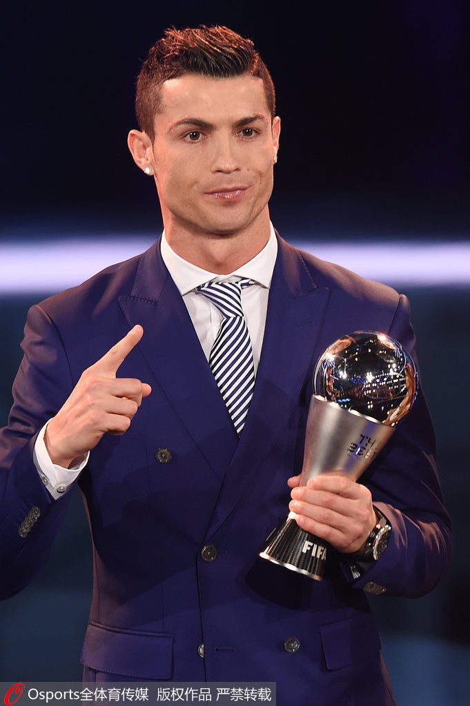 尤文客战佛罗伦萨：伊尔迪兹领衔，DV9、科斯蒂奇首发（尤文做客佛罗伦萨，伊尔迪兹压阵，DV9与科斯蒂奇先发）