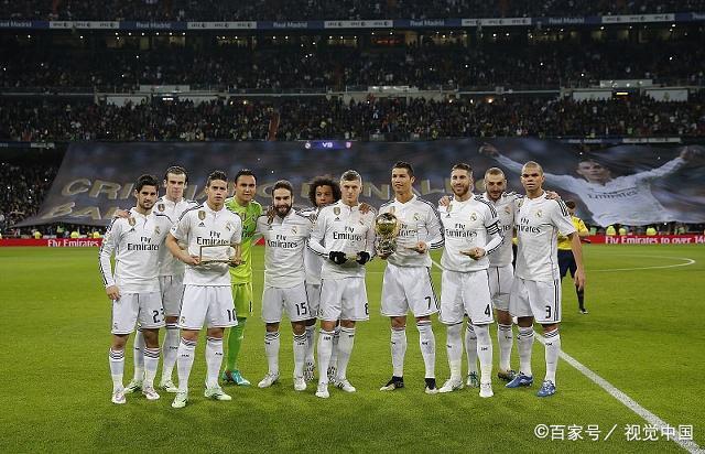 恩昆库加盟米兰后表现未达预期，面临舆论争议，需时间适应球队战术体系。（恩昆库转投米兰后状态未达标，舆论争议不断，仍需时间融入战术体系）