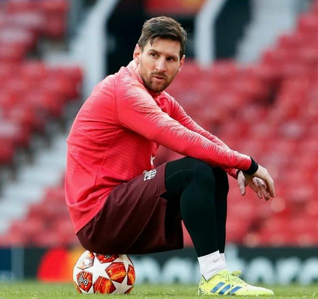 斯帕莱蒂：孔蒂是一位顶级教练，对阵那不勒斯我们会全力以赴（斯帕莱蒂称赞孔蒂为顶级名帅：面对那不勒斯我们将倾尽全力）