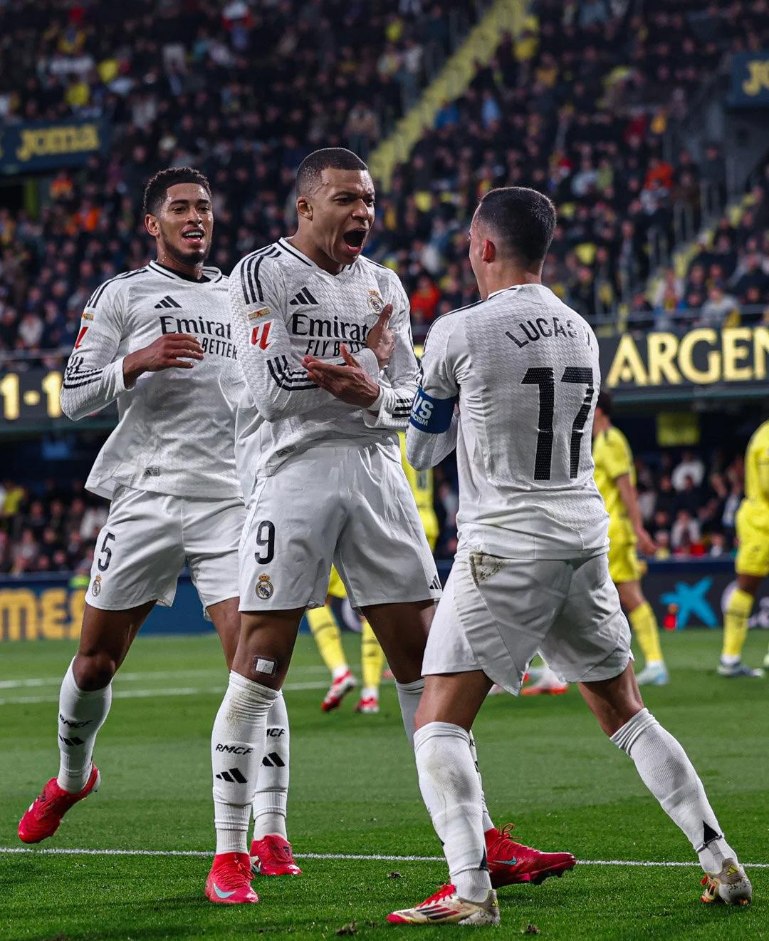 东契奇成为湖人队史第三位连续两场拿35分+10助攻的球员