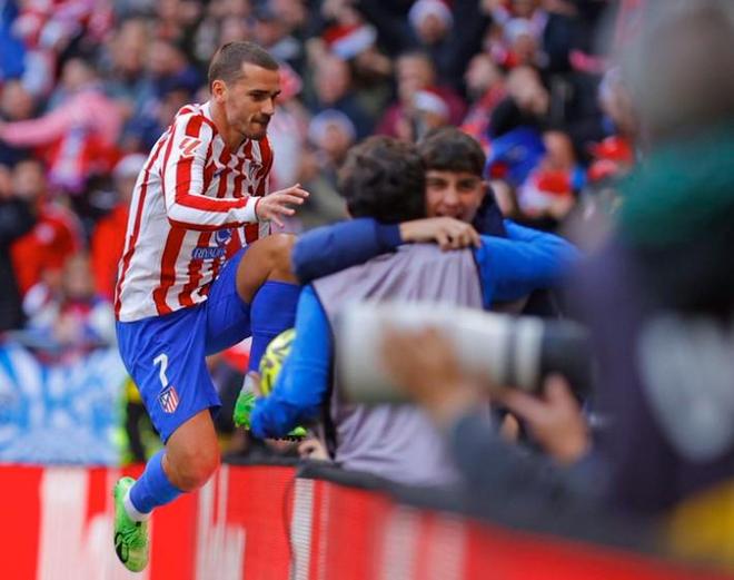 曼联有望以低价签下顶级中场球员，一月份的转会决定已经出炉（曼联或以低价签下顶级中场，1月转会已拍板）