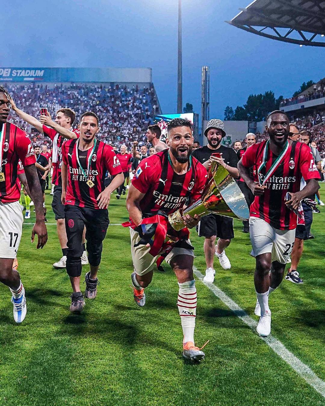 卡恩：阿森纳第一个进球是犯规；拜仁的经历于我已是过往（卡恩：阿森纳首球应判犯规，我与拜仁已成过往）