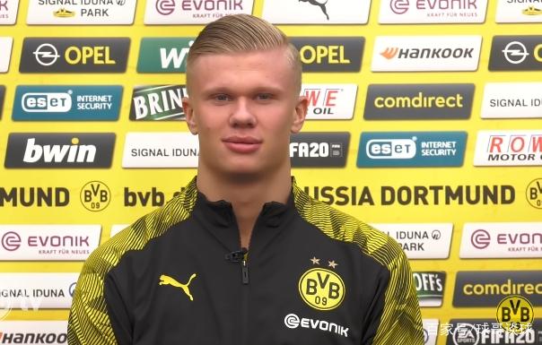 利物浦跟队记者连曝五条猛料，全面解析萨拉赫风波（利物浦随队记者五连爆：萨拉赫风波全方位解读）