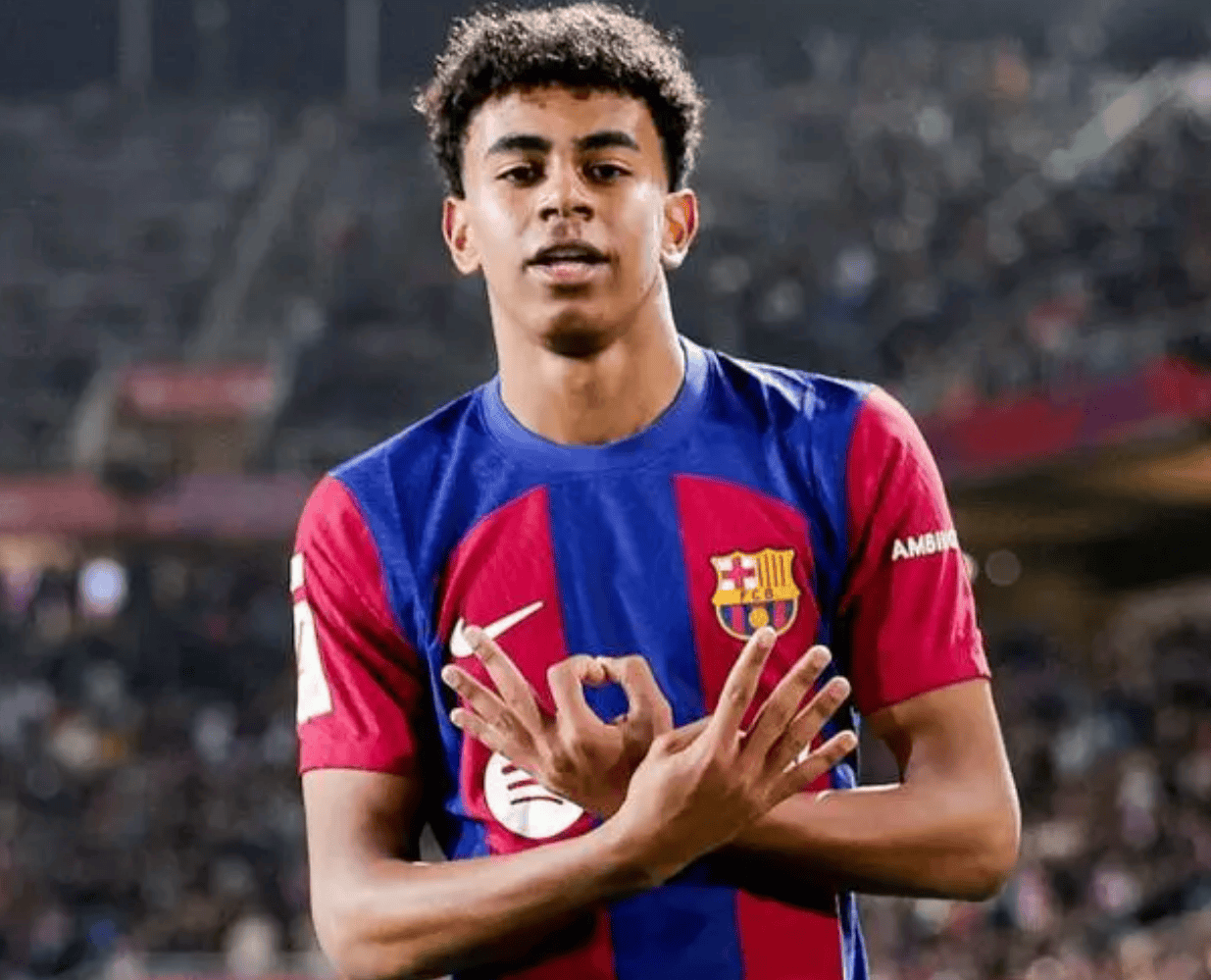 足球国足体脂数据公布，多名球员达标（国足发布体脂率数据，多人符合标准）