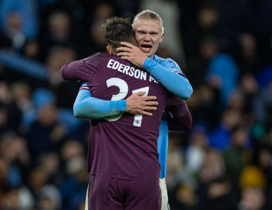 罗马诺：曼联要等谢什科伤情确定后再与齐尔克泽讨论未来