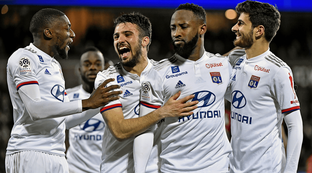 TA：谢什科已退出斯洛文尼亚国家队名单，膝伤还在继续评估（TA：谢什科因膝伤无缘本期斯洛文尼亚国家队，伤情仍在评估）