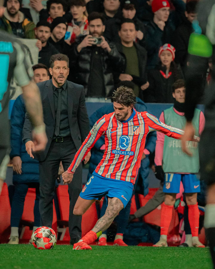 巴索戈：仍难以置信17年非洲杯夺冠，盼再添一颗冠军星（巴索戈：2017非洲杯封王仍如梦，盼再添一颗冠军星）