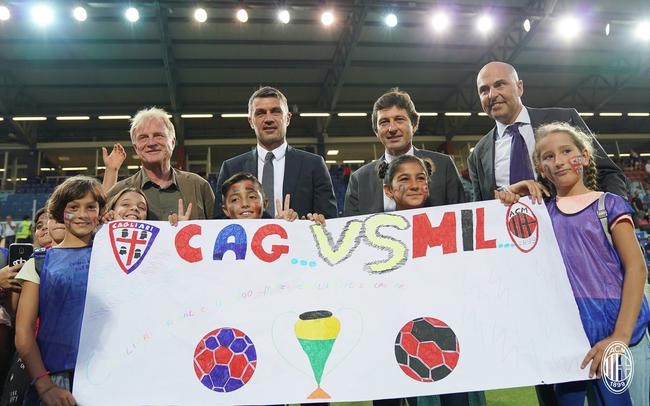 西媒：亚马尔之前进球后“戴”皇冠是为了前女友，而不是傲慢（西媒：亚马尔进球后“加冕”手势是献给前女友，并非傲慢）